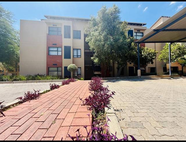 2 BEDROOM PROPERTY TO RENT IN JACKAL CREEK GOLF ESTATE